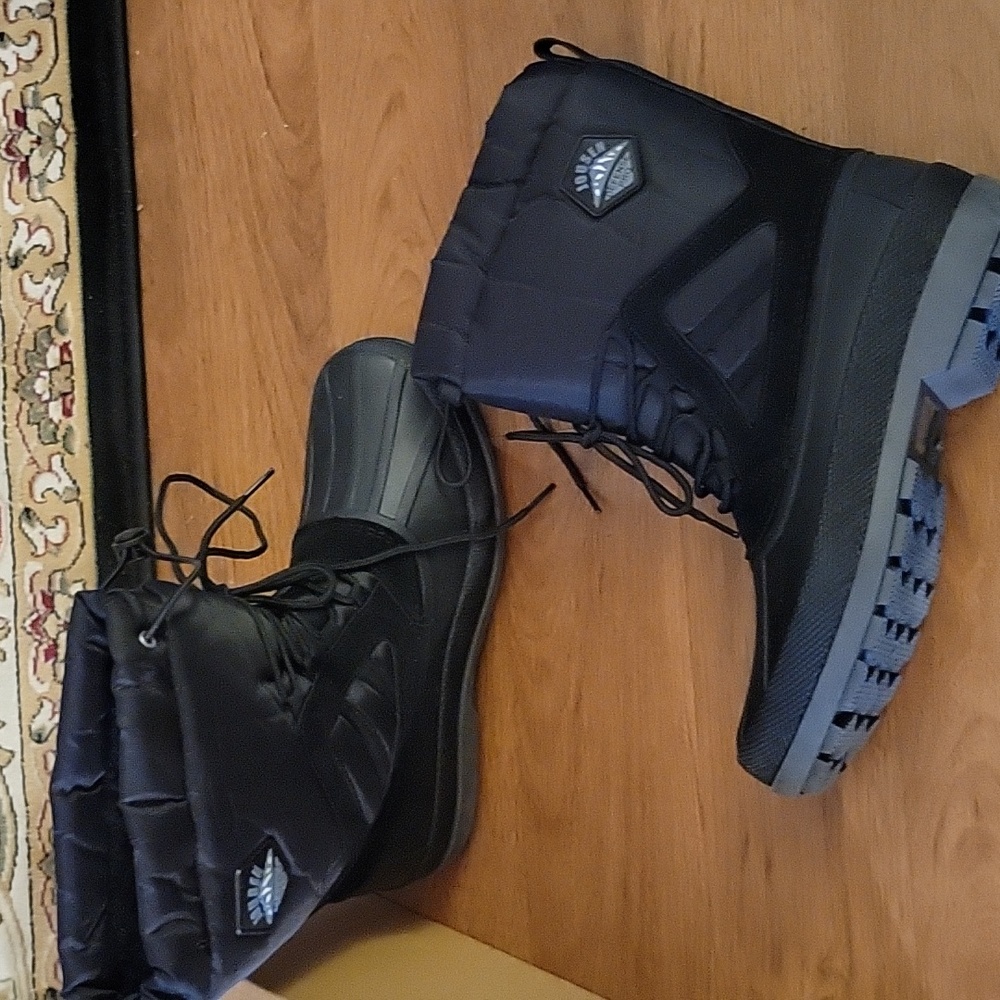 Jousen black winter snow boots waterproof lightweight nylon AMY693 Size 8 NEW…